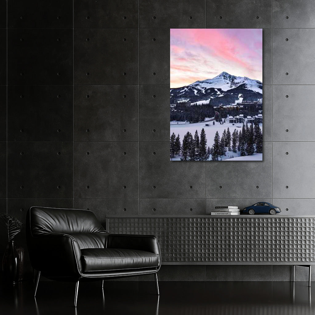 Sunrise over Montana's Snowy Peaks: The Tranquility and Majesty of the USA