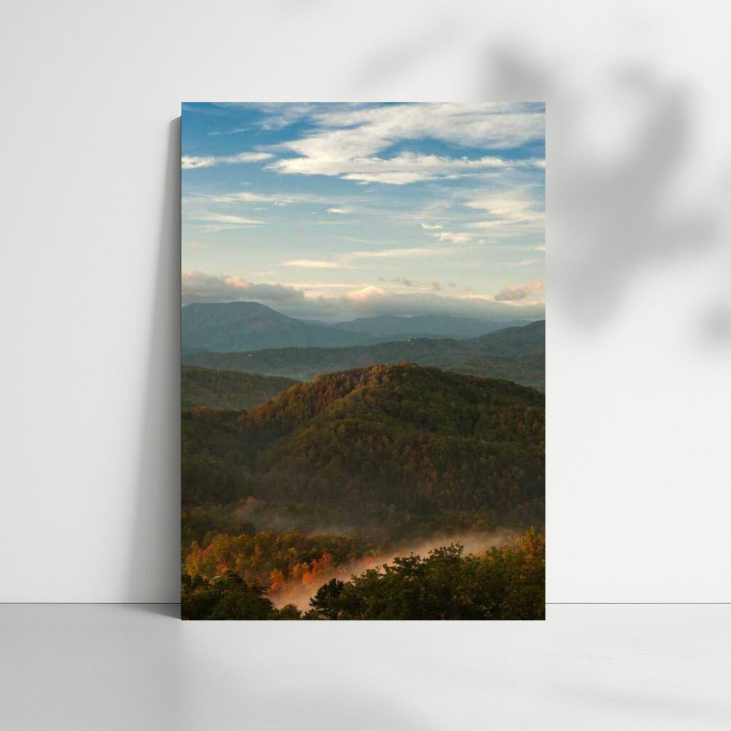 Tennessee's Misty Mountains: Morning Charm of the USA