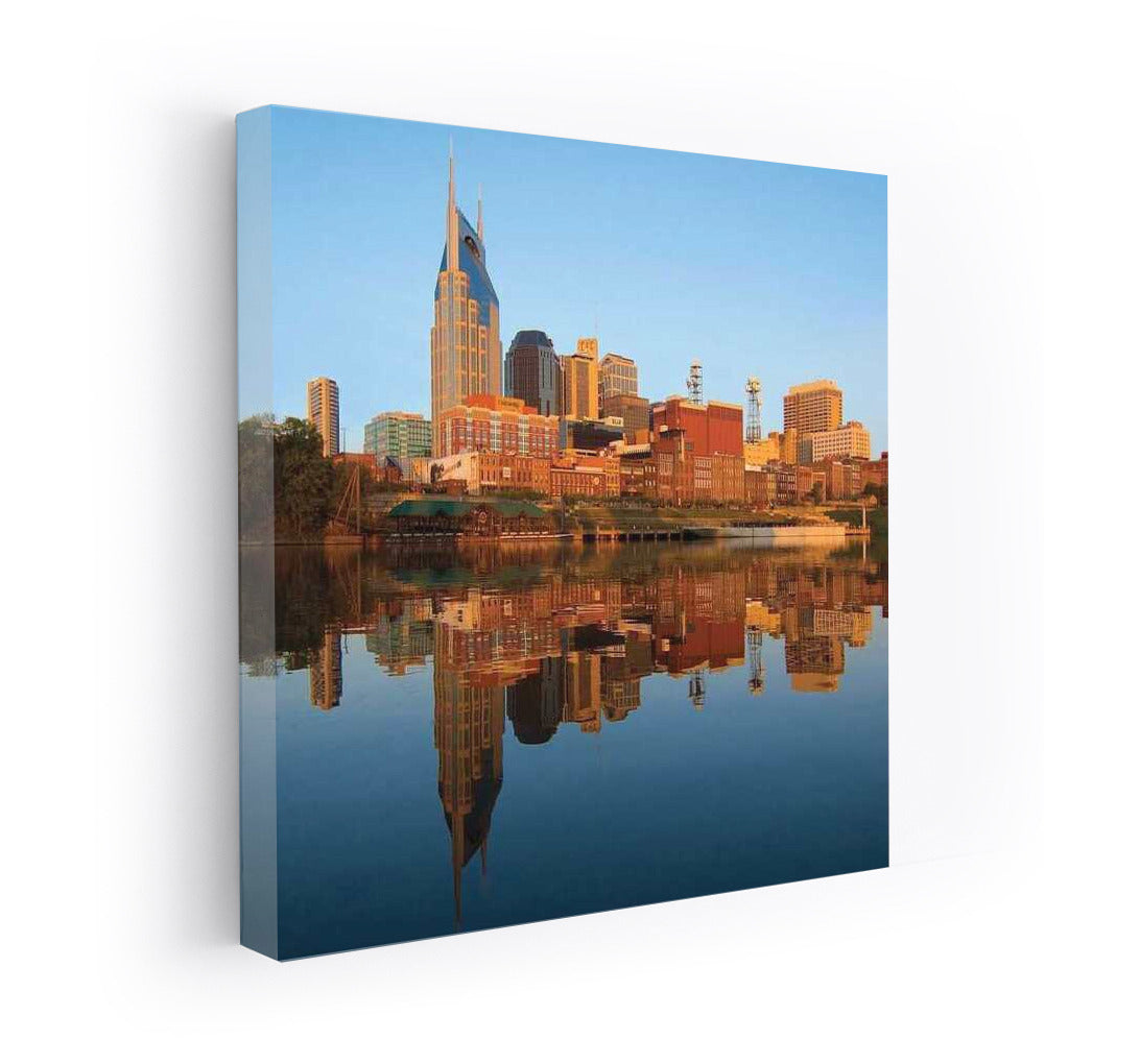Nashville's Golden Reflection: Dive into the Atmosphere of Tennessee, USA