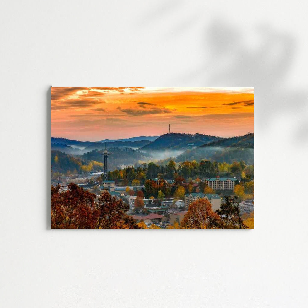 Autumn Hills and Urban Comfort: Tennessee, USA
