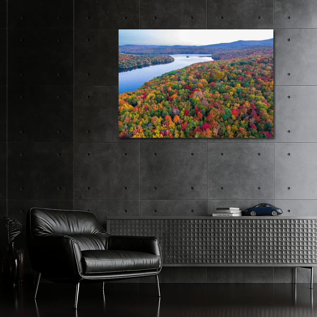 Vermont Autumn Forest: Nature's Reflection in US Waters