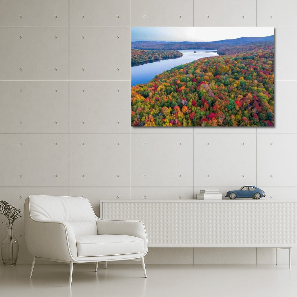 Vermont Autumn Forest: Nature's Reflection in US Waters