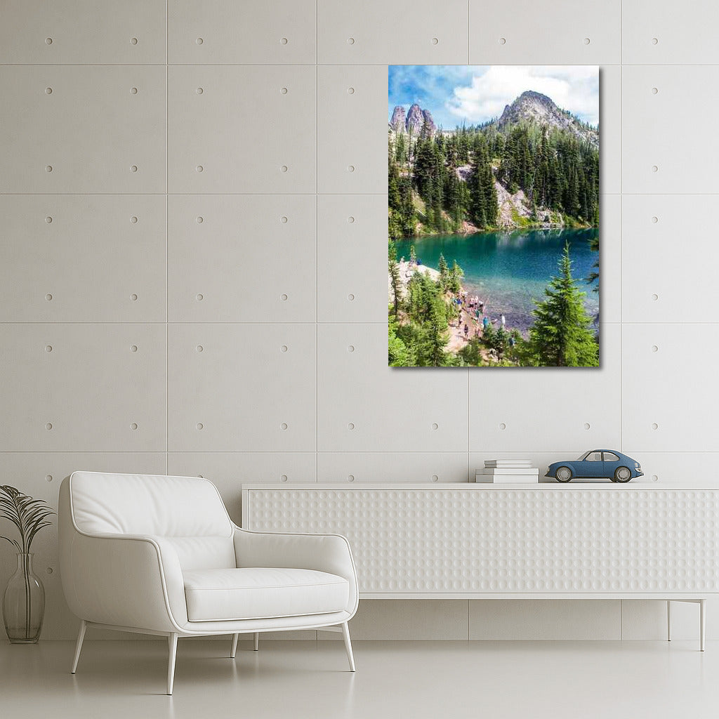 Washington's Natural Harmony: Forest, Mountains and Lake