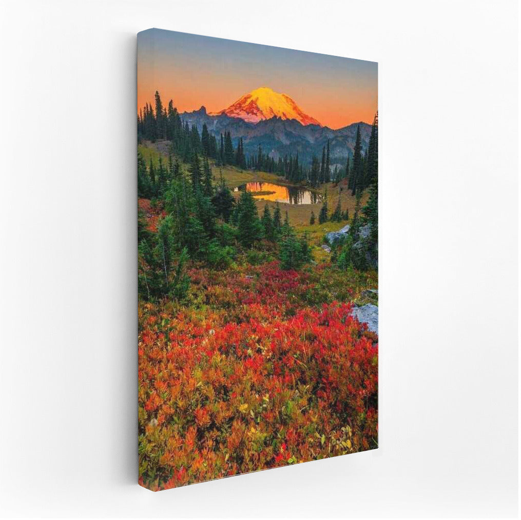 Sunset Over the Washington Mountains: A Wilderness Idyll in the US