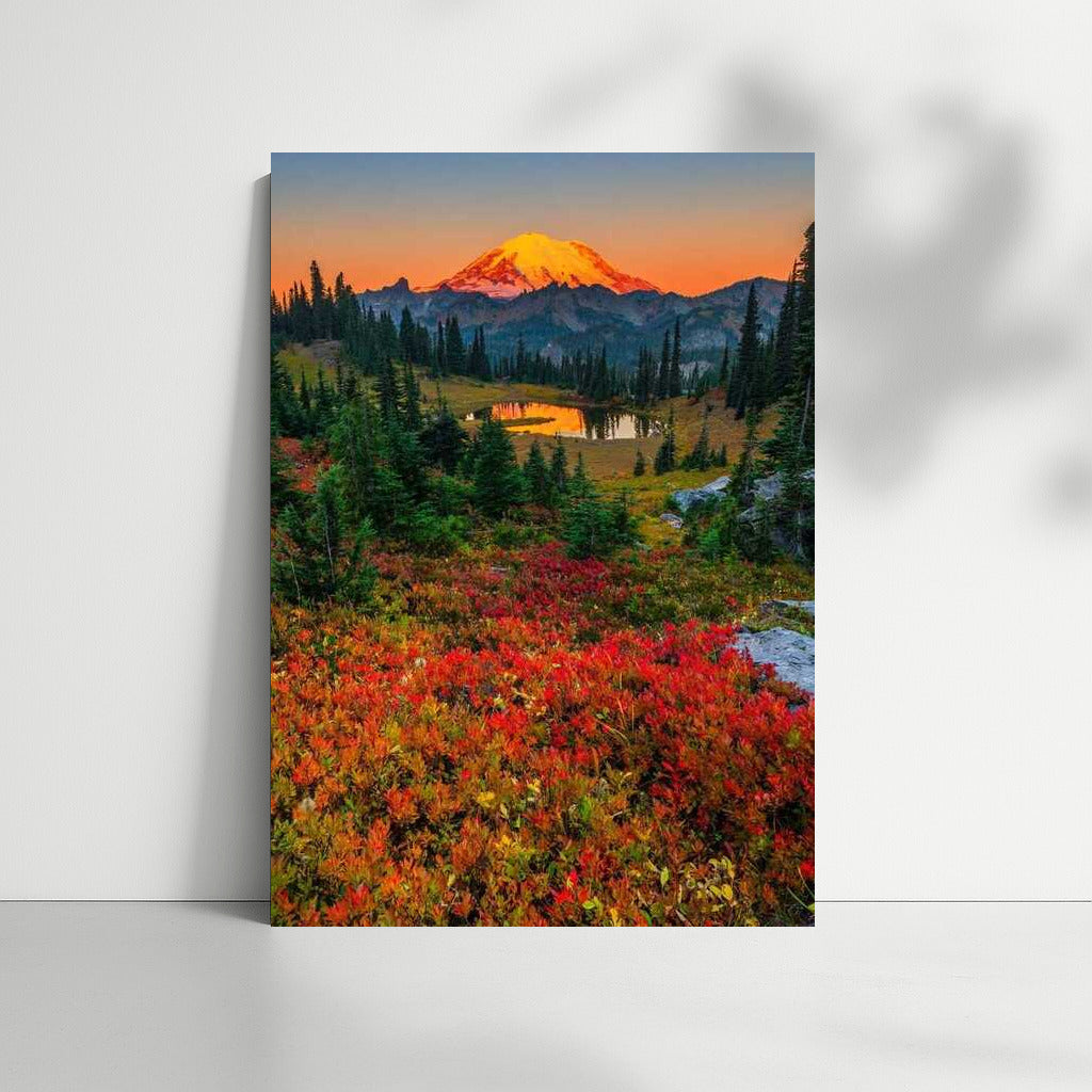 Sunset Over the Washington Mountains: A Wilderness Idyll in the US