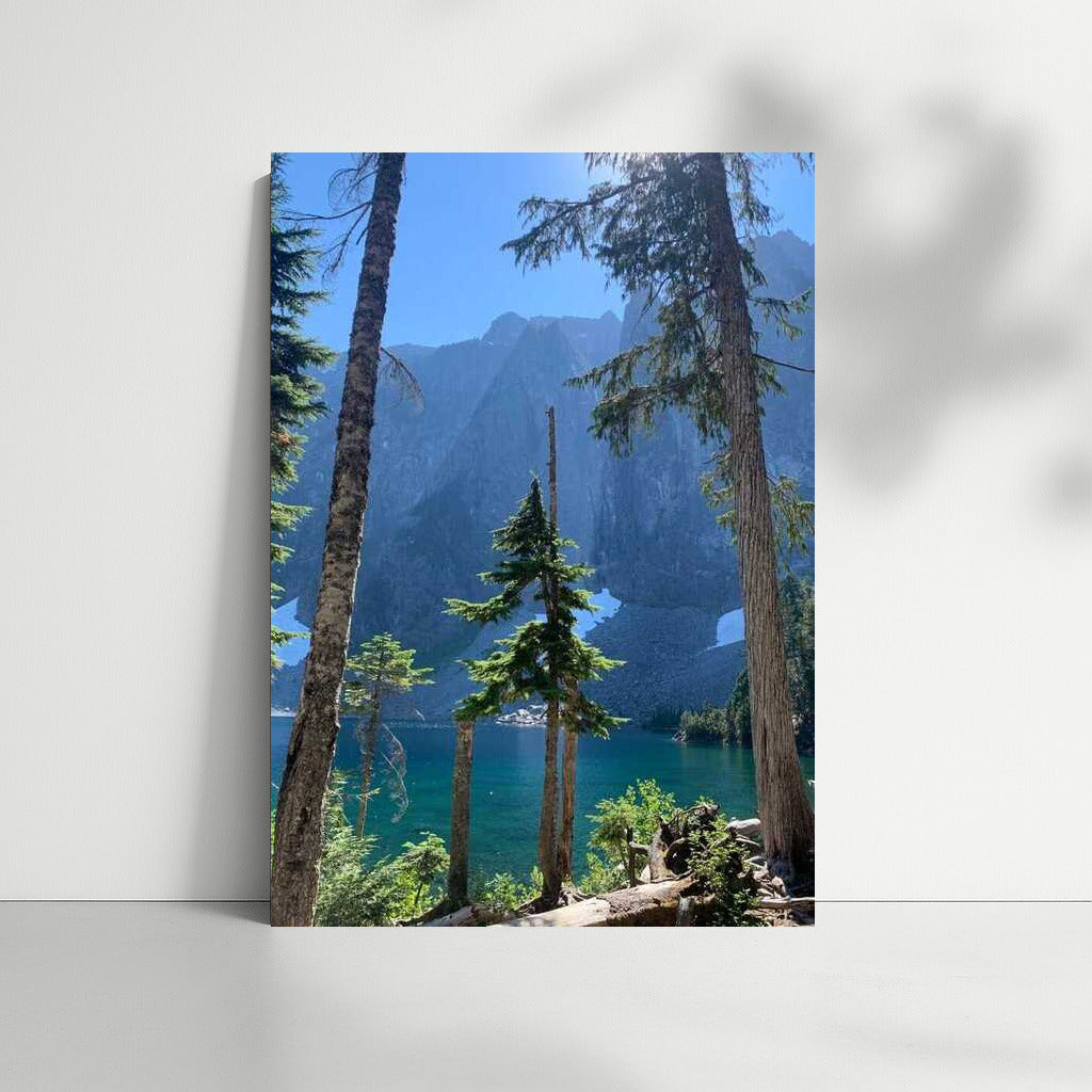 The Majesty of the Mountains and the Turquoise Lake of Washington: The Virgin Nature of the USA