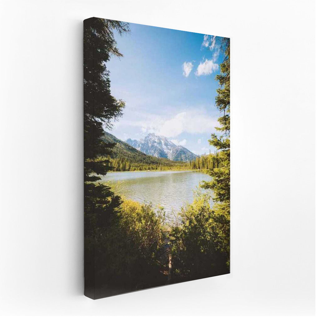 Serene Mountains of Wyoming: Nature and Crystal Lake USA