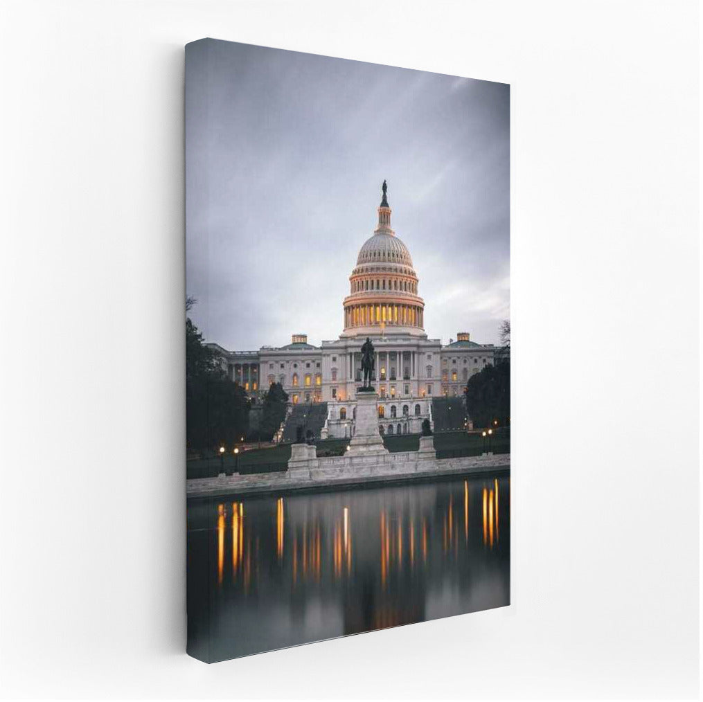 The Majesty of the Capitol: The Symbol of the United States in an Elegant Frame