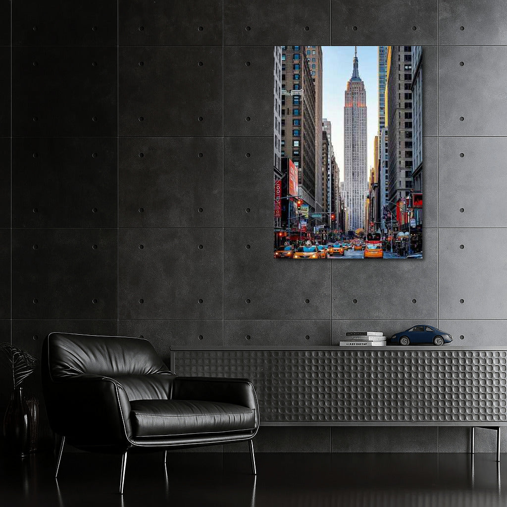 New York Taxi and Empire State Building: Energy of the City, USA