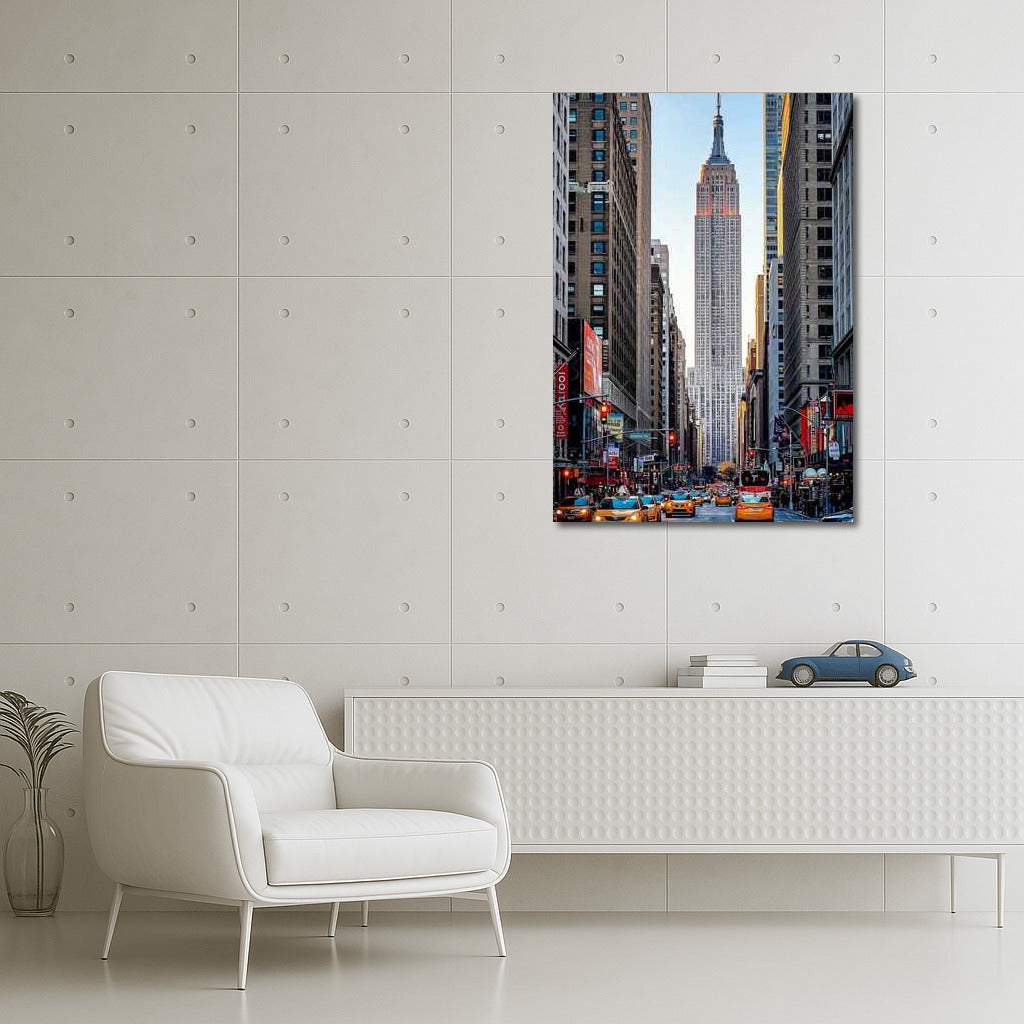 New York Taxi and Empire State Building: Energy of the City, USA