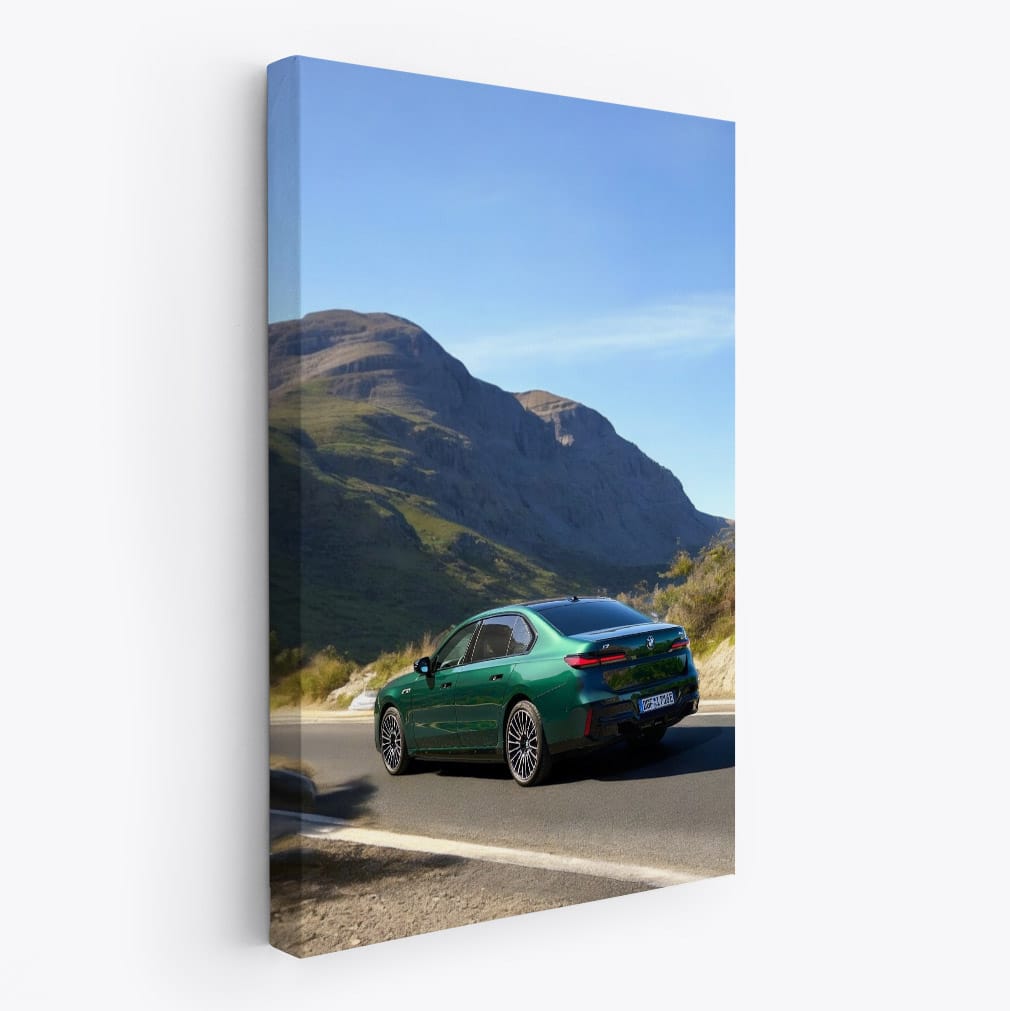 BMW i7 Eco-Friendly Green - Luxury Meets Sustainability