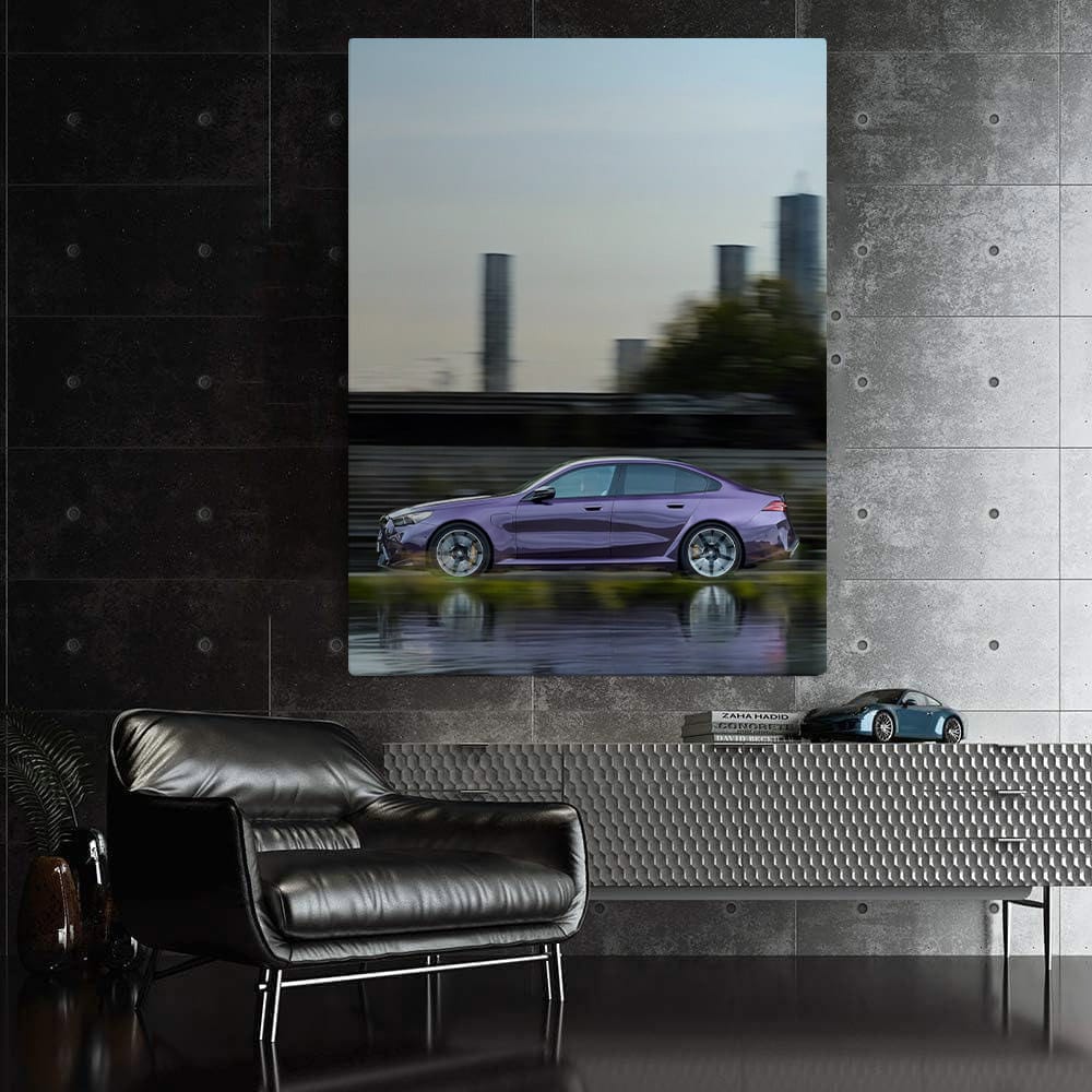 BMW M5 2025 Races Through City - Power Meets Elegance