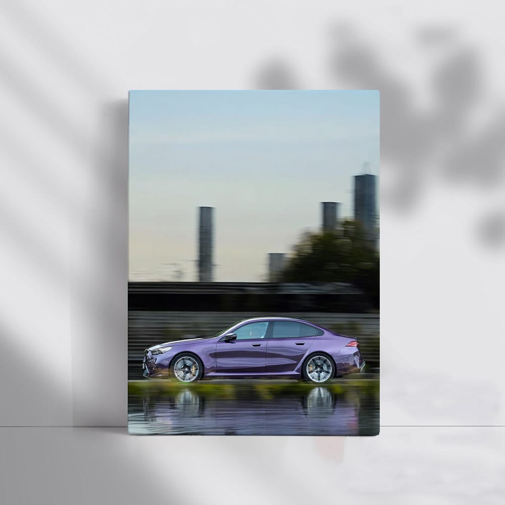 BMW M5 2025 Races Through City - Power Meets Elegance
