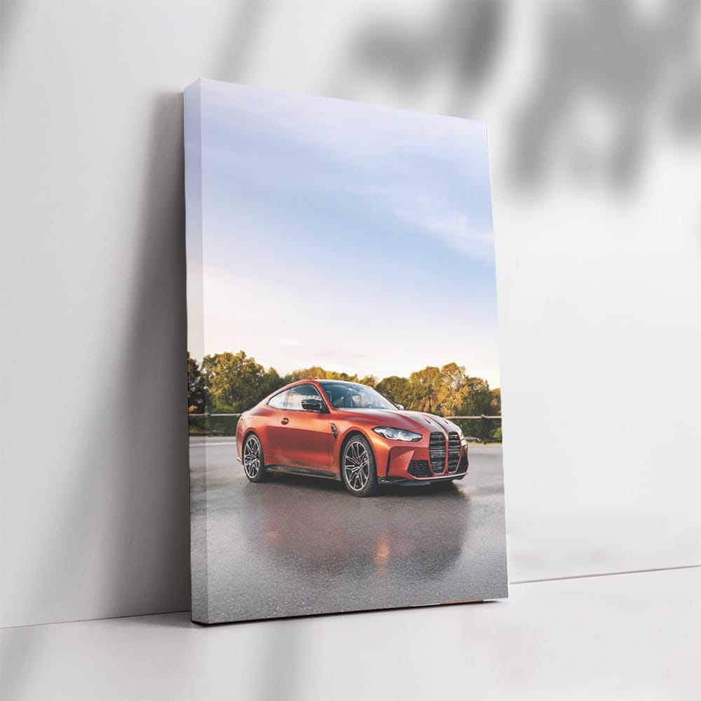 BMW M4 G82 in Nature - Radiant Gold-Orange Elegance