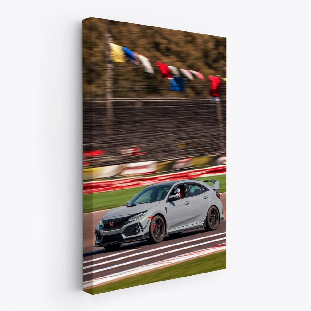 Honda Civic Type R Tackles Racing Circuit - Speed and Agility