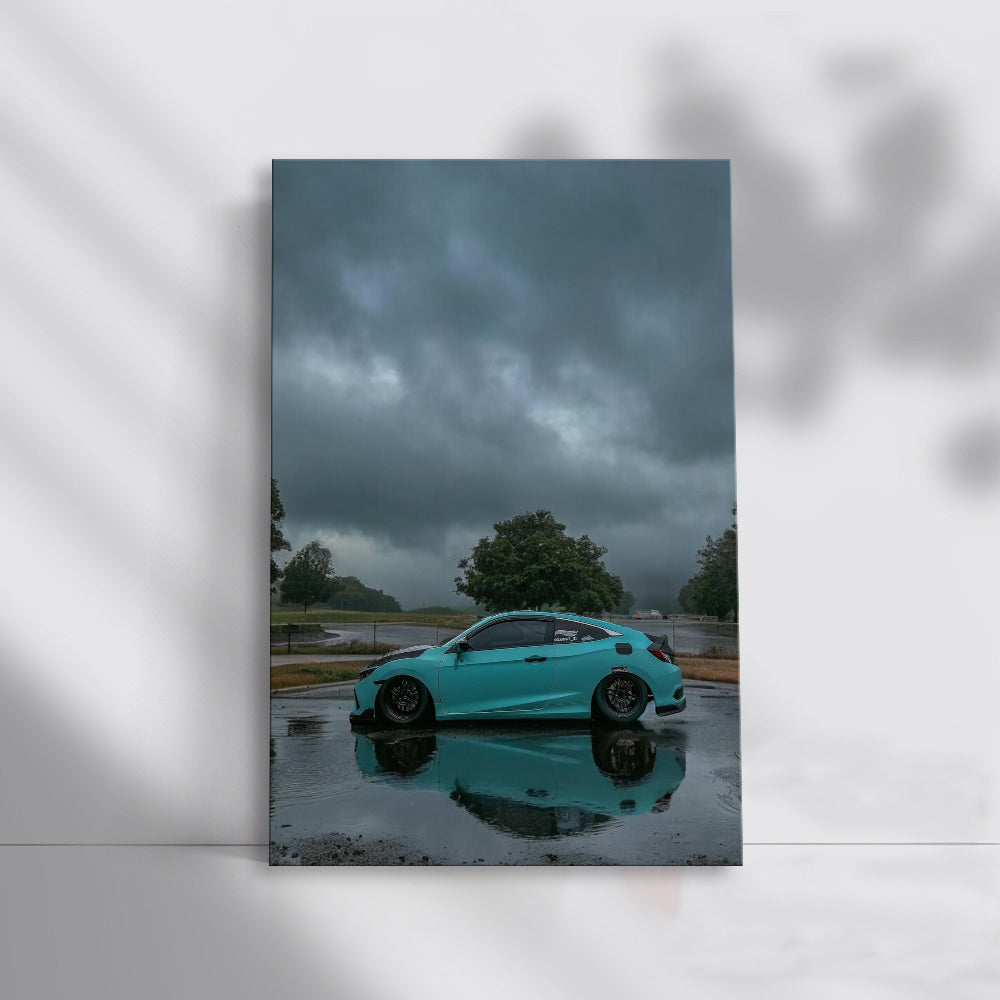 Honda Civic Under Cloudy Skies - Reliable and Stylish