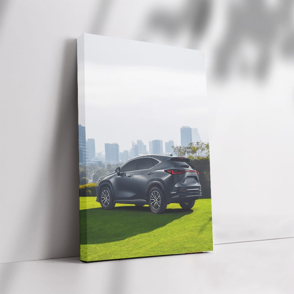 Urban Elegance: Lexus in Cityscape - Timeless Sophistication