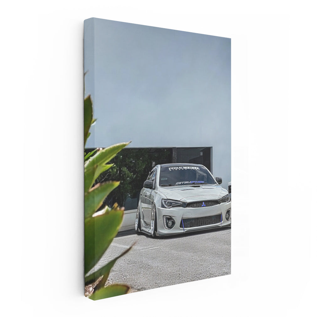 Mitsubishi Lancer: Parked Beauty - Sporty and Bold