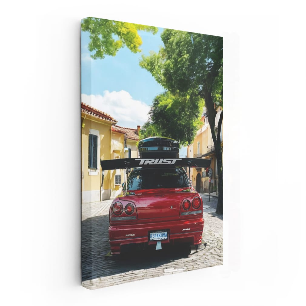 Nissan Skyline GT-R R34 Roaming Valencia Streets - Iconic Legend