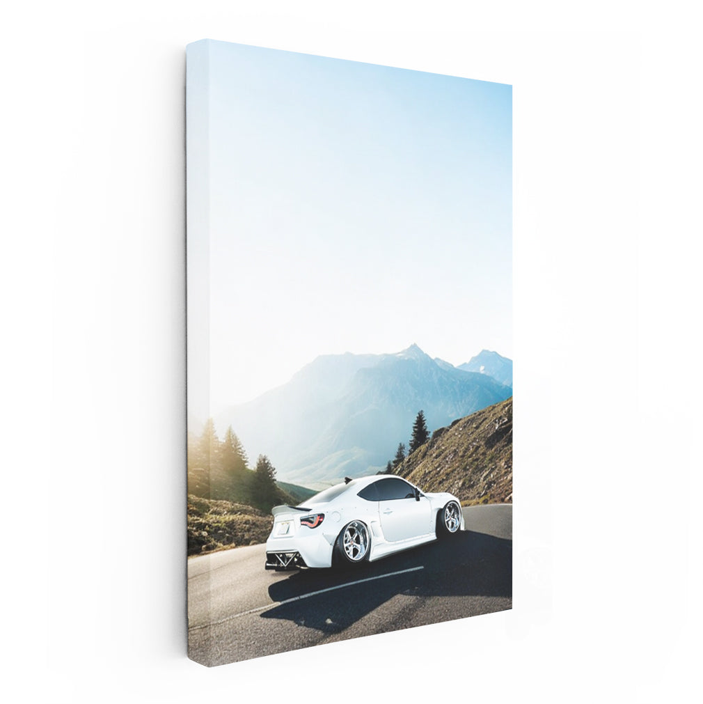 Subaru BRZ Conquers Mountain Roads - Agile and Sporty
