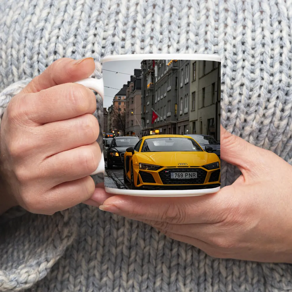 Yellow Audi R8 Wet City Street – Mugs