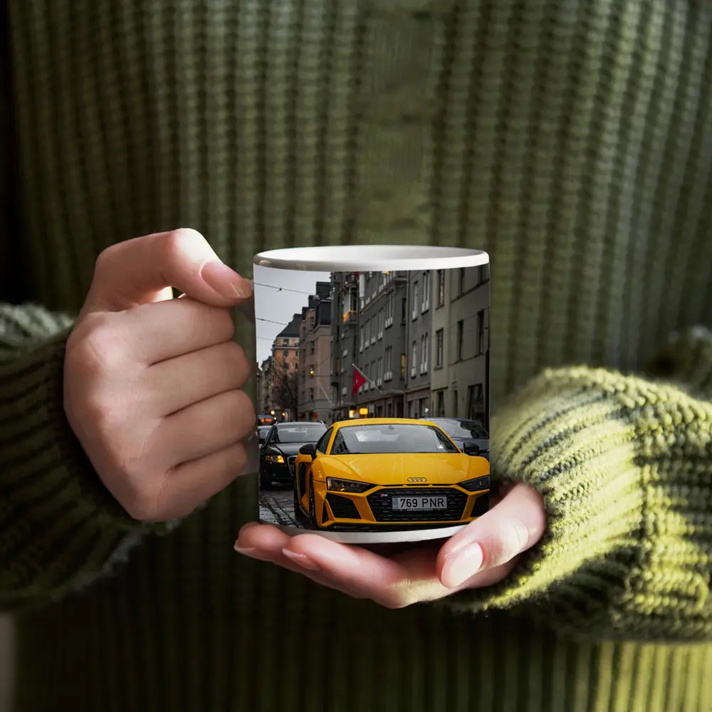 Yellow Audi R8 Wet City Street – Mugs