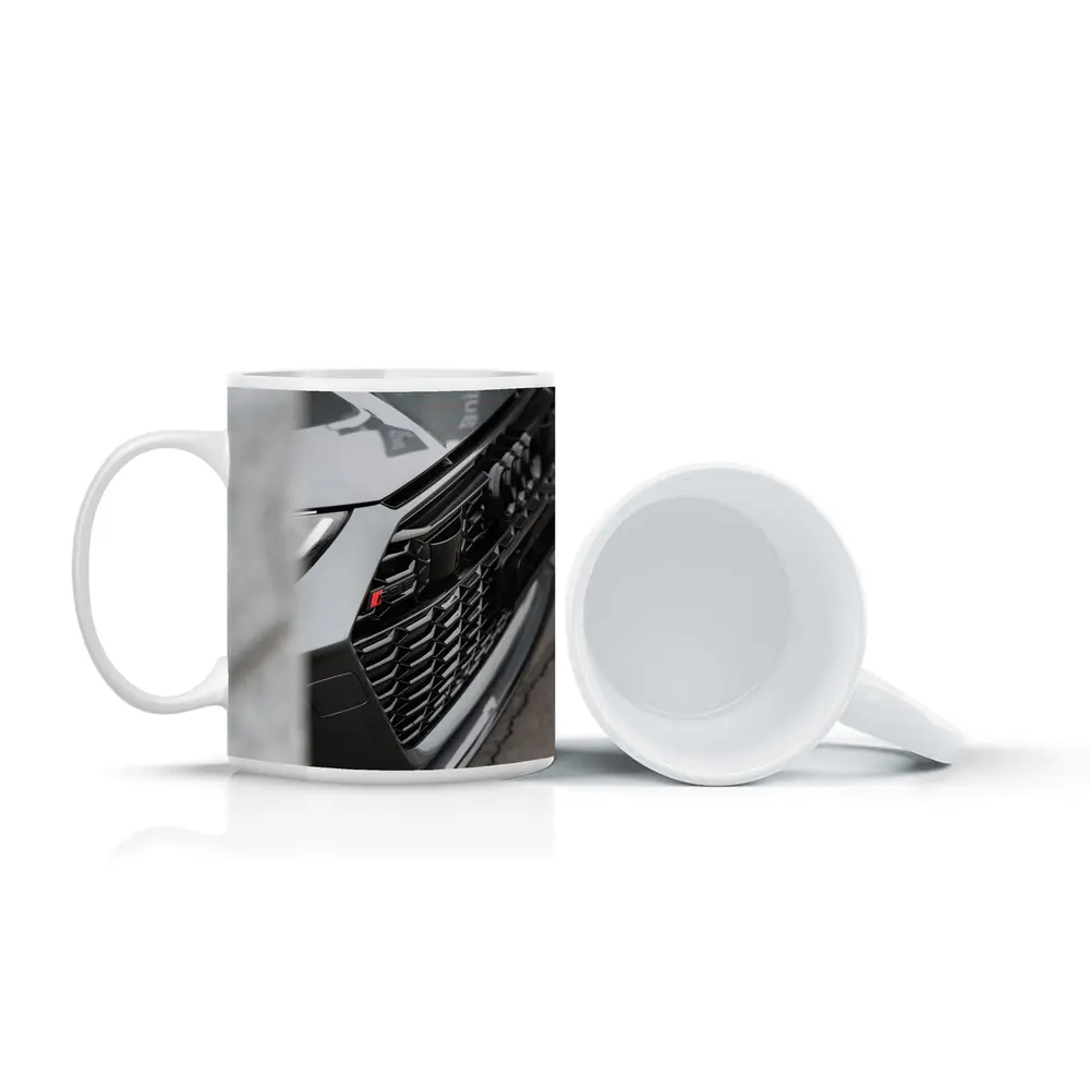 Audi RS Q8 Front Grille Close Up – Mugs