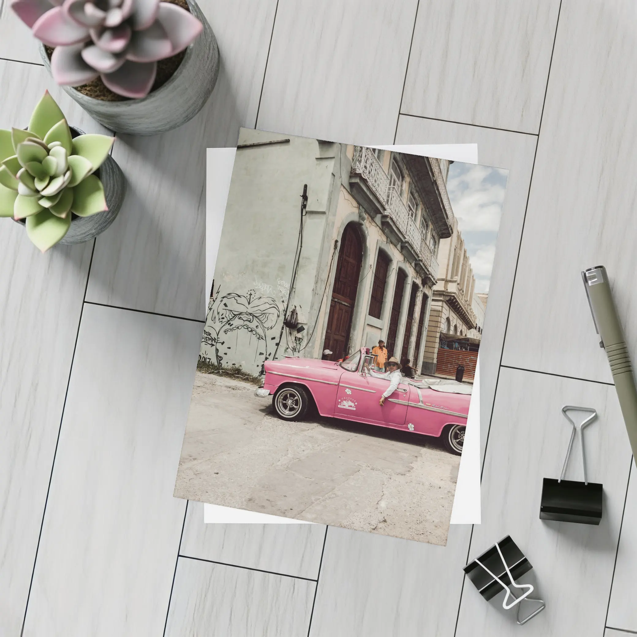 Pink Chevrolet Classic Convertible Havana Street – Postcards