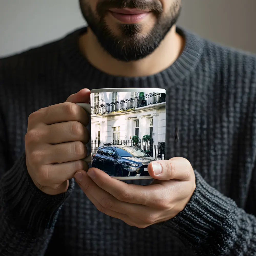 Ford Focus RS Black London Street – Mugs