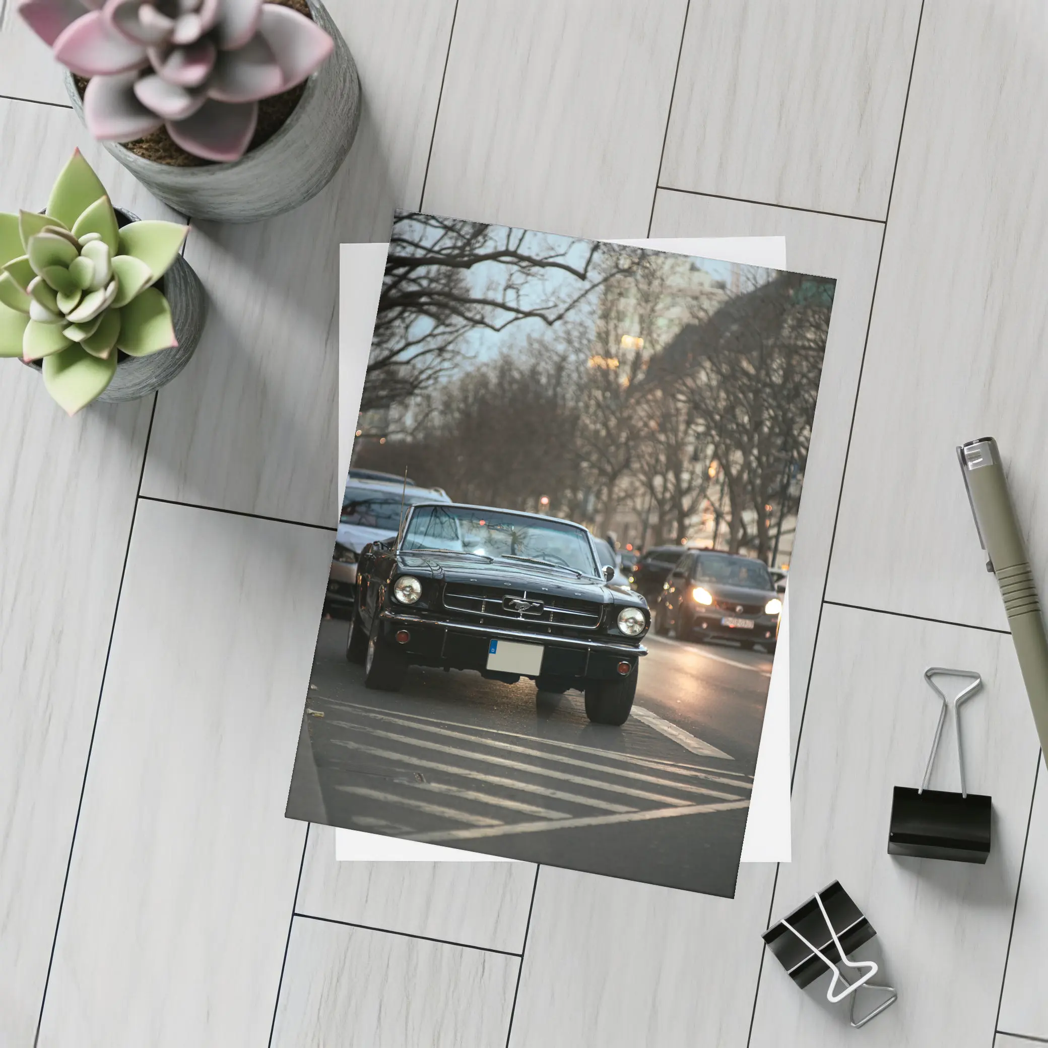 Black Ford Mustang Classic City Street – Postcards
