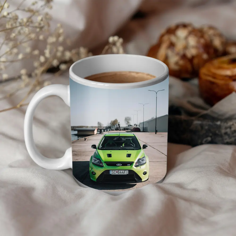 Ford Focus RS Green Front View Dockside – Mugs
