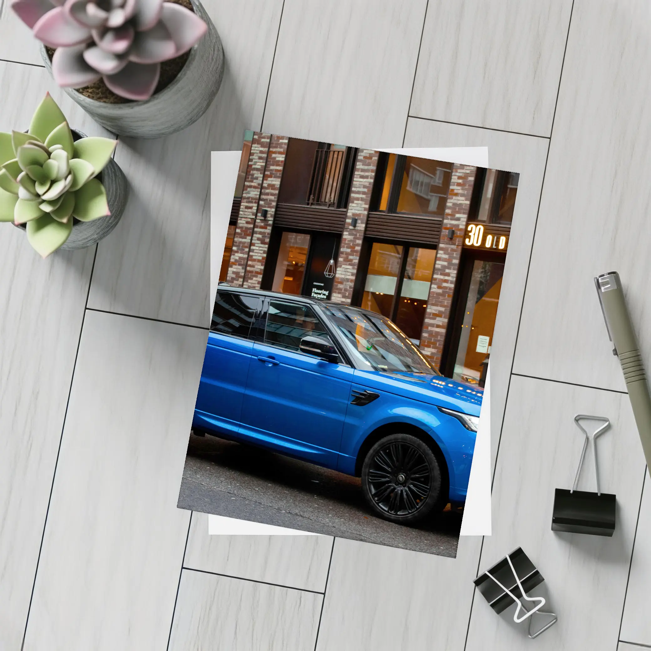 Range Rover Sport Blue Urban Street Scene – Postcards