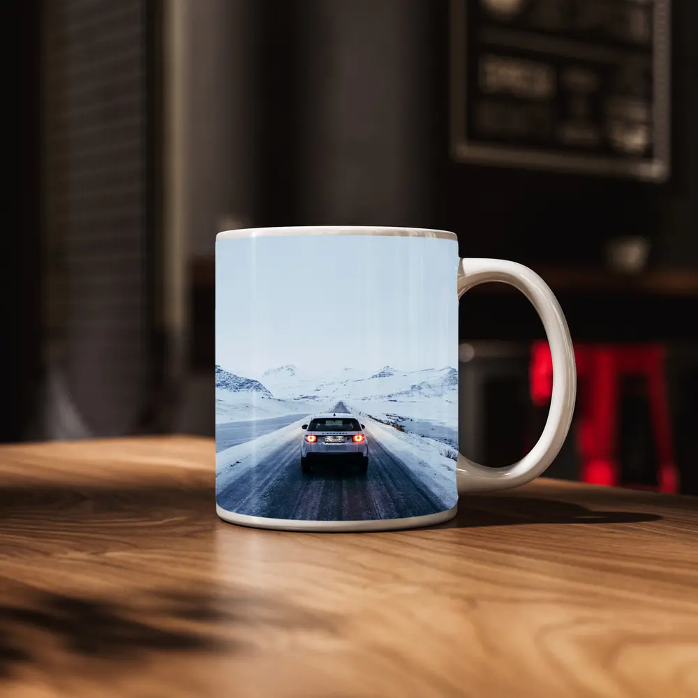 Land Rover Discovery Snowy Mountain Road – Mugs