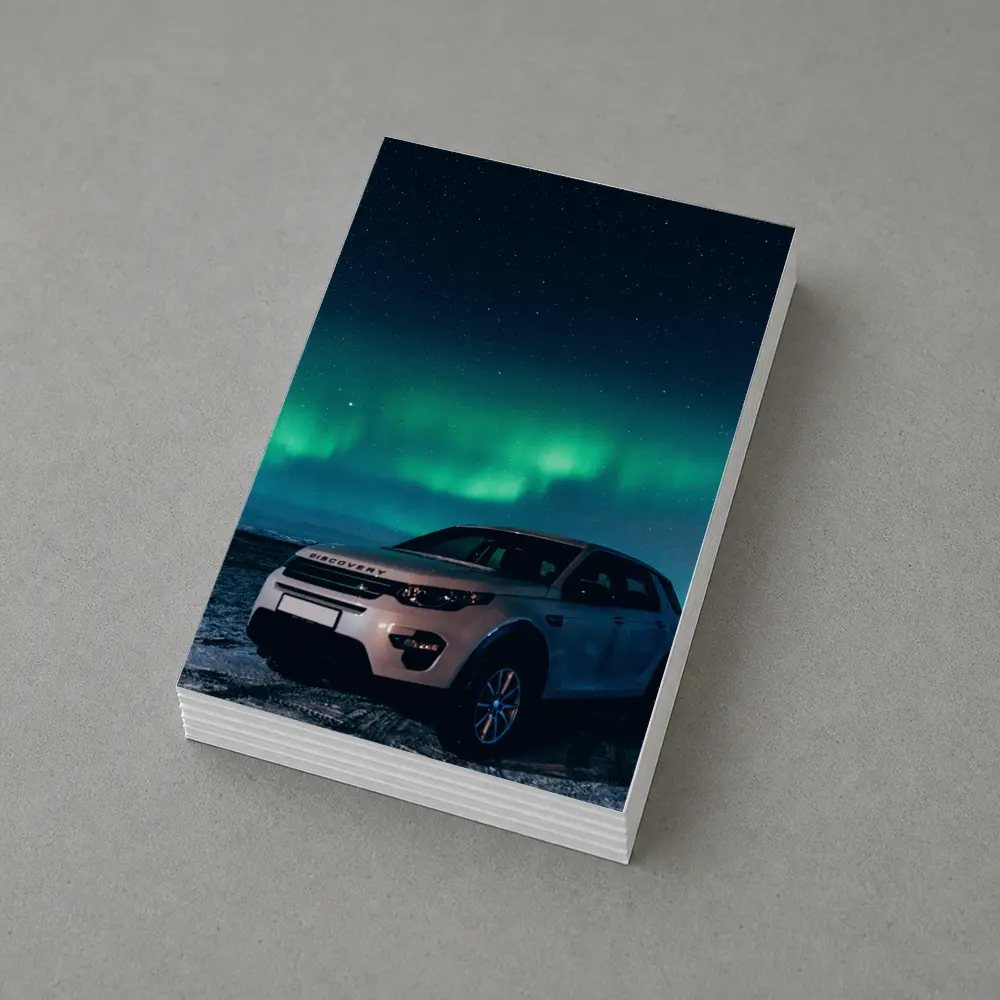 Land Rover Discovery Under Northern Lights Sky – Postcards