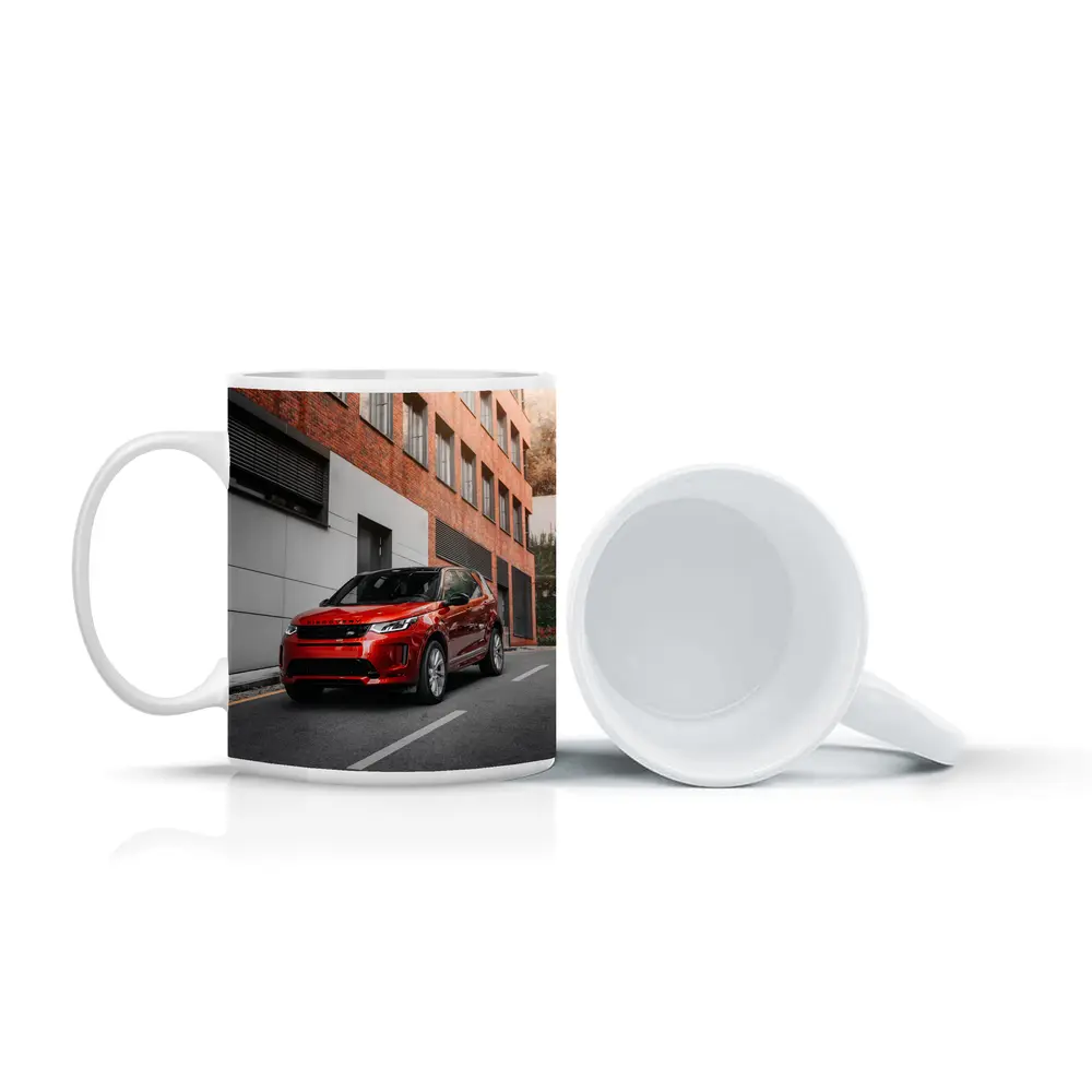 Red Land Rover Discovery Urban Street Scene – Mugs