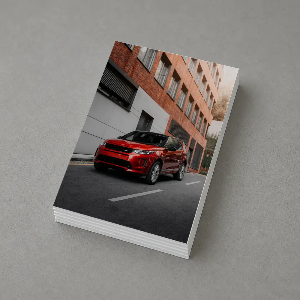 Red Land Rover Discovery Urban Street Scene – Postcards