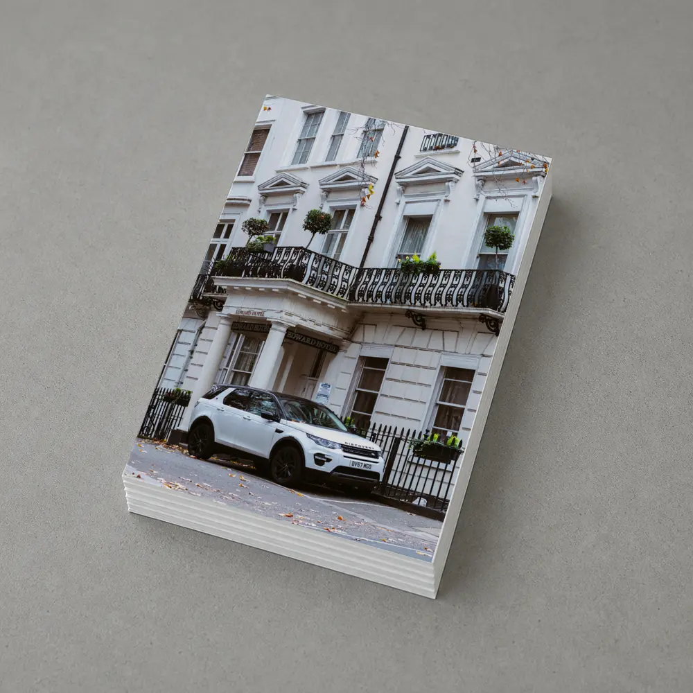 White Land Rover Discovery London Hotel Street – Postcards