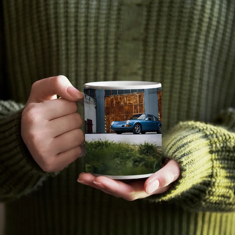 Classic Porsche 911 Blue Rusty Warehouse – Mugs