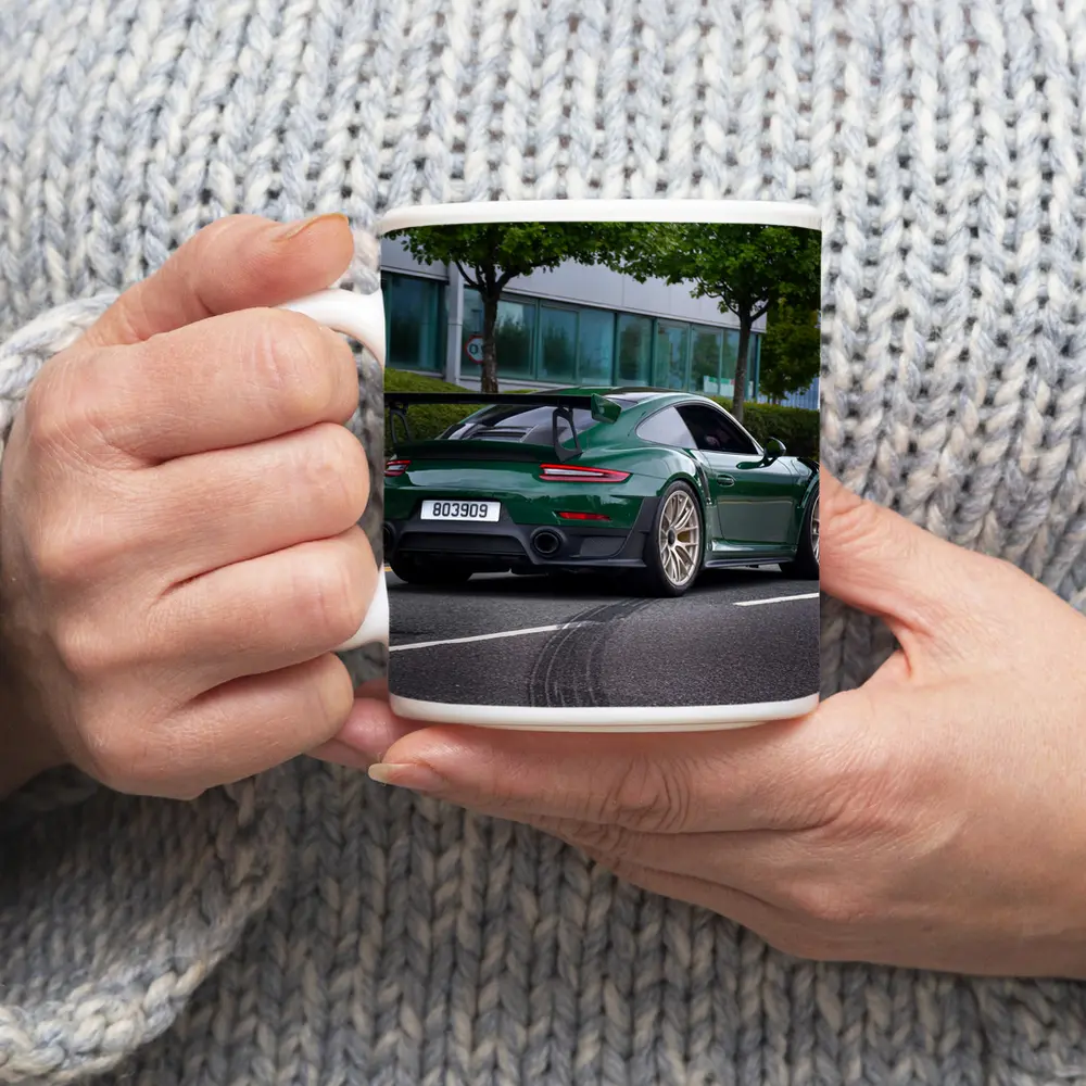 Porsche 911 GT2 RS Green Street – Mugs