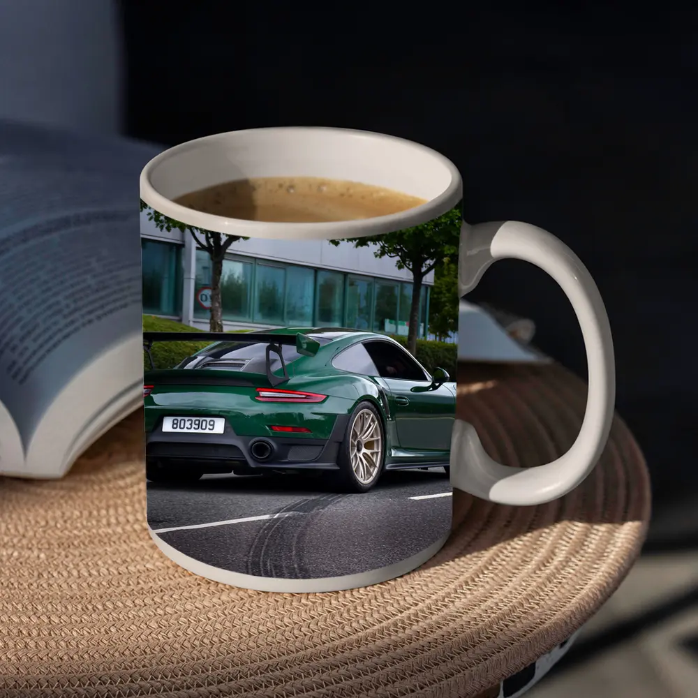 Porsche 911 GT2 RS Green Street – Mugs