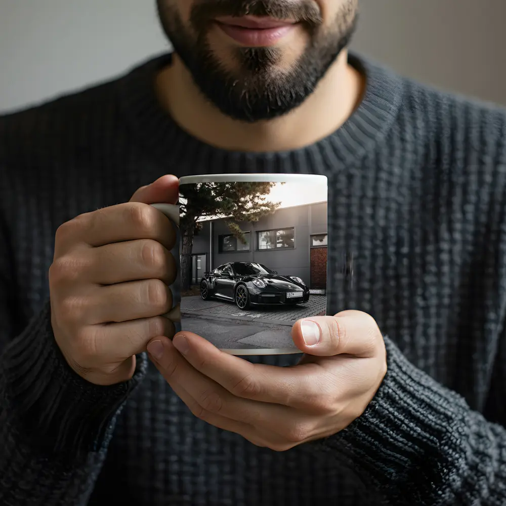 Black Porsche 911 Parked Urban Building – Mugs