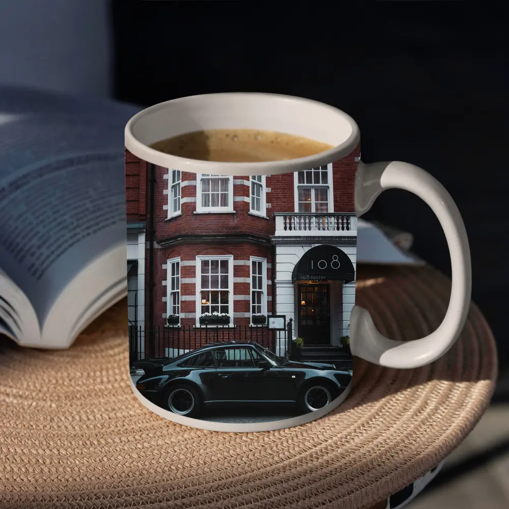 Black Porsche 911 Turbo London Street – Mugs