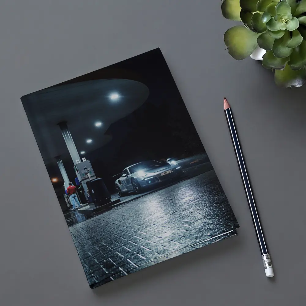Porsche 911 GT3 RS Gas Station Night – Notebooks