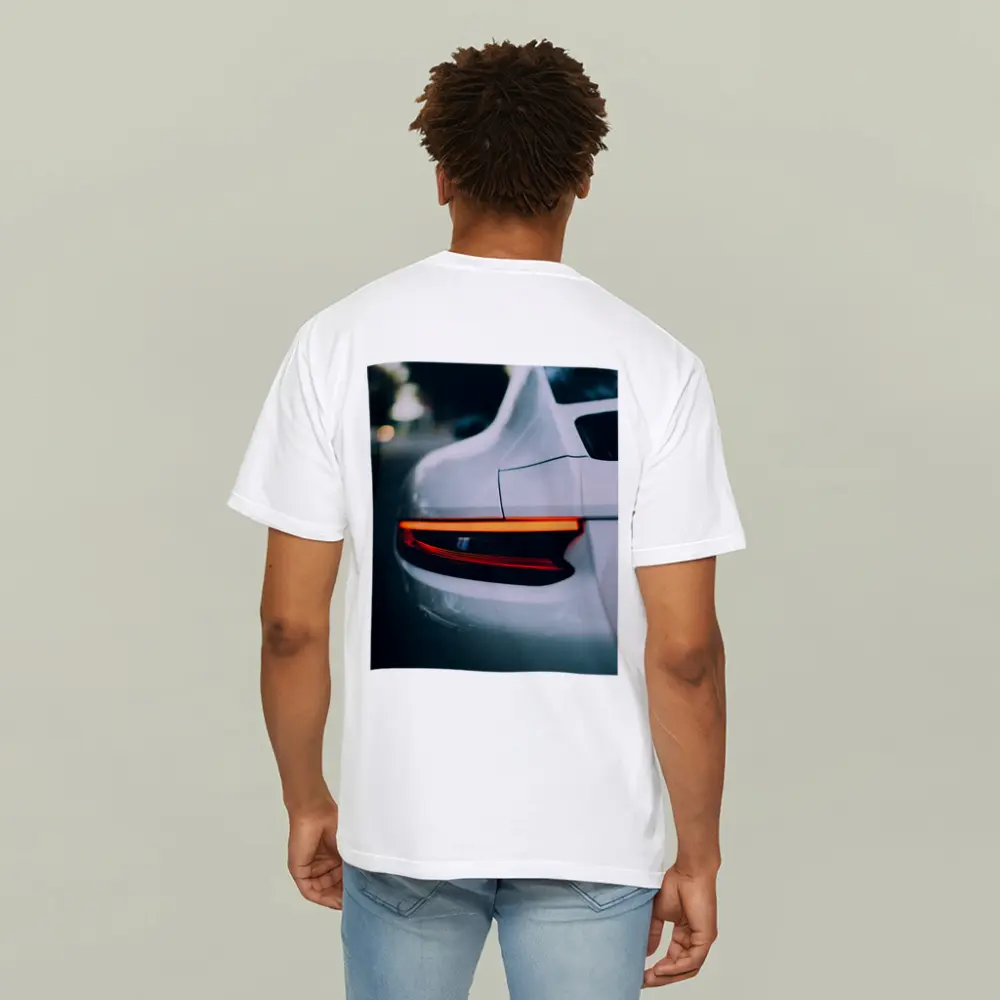 Porsche 911 Tail Light Close Up Shot – T-Shirts
