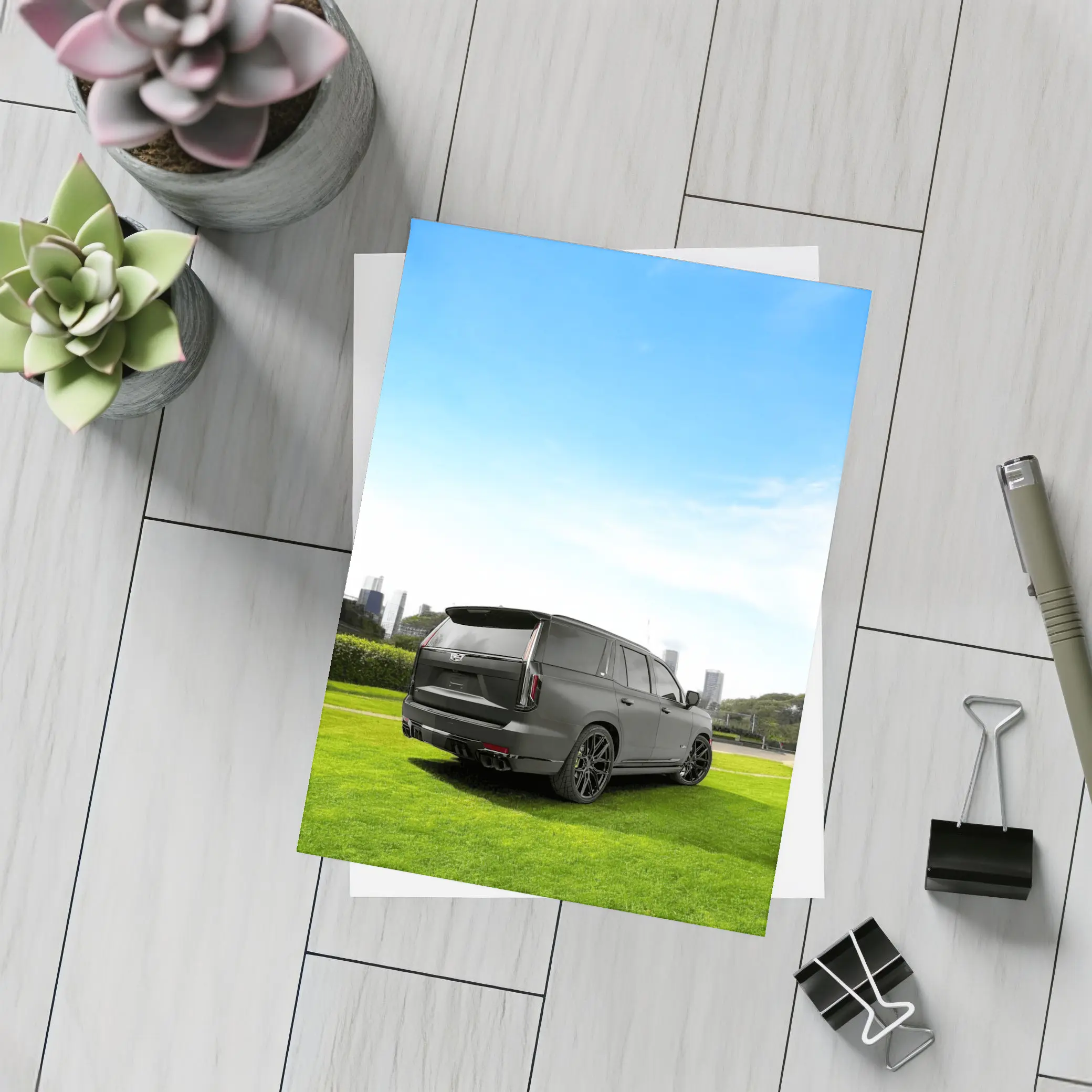 Cadillac Escalade V Matte Black City Park – Postcards