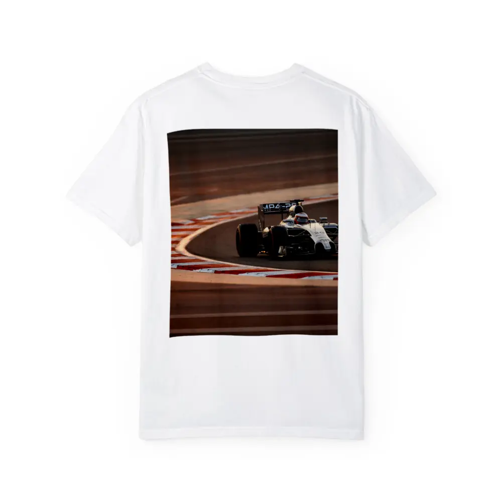 McLaren F1 Car Racing on Track – T-Shirts