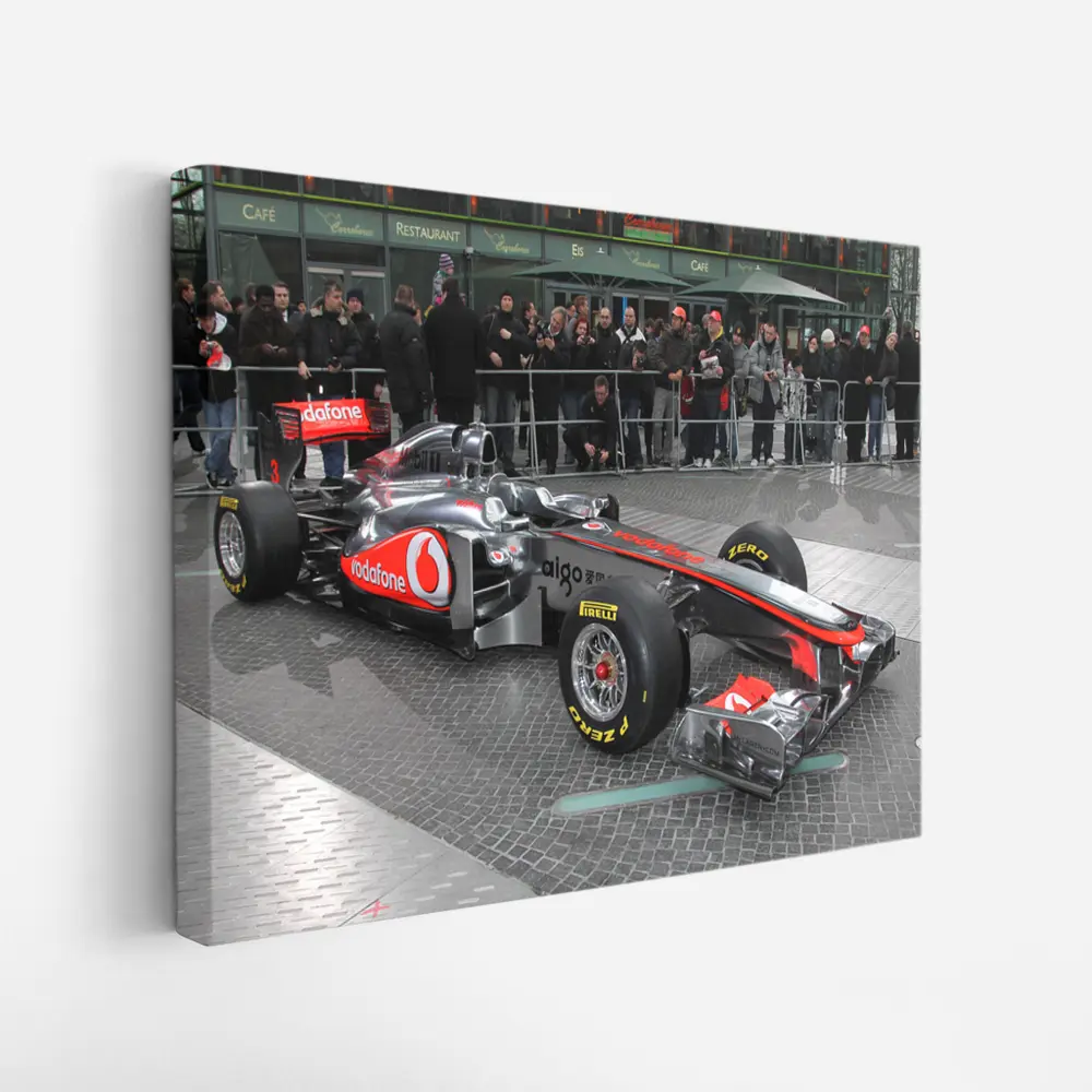 McLaren F1 Formula Race Car City Square