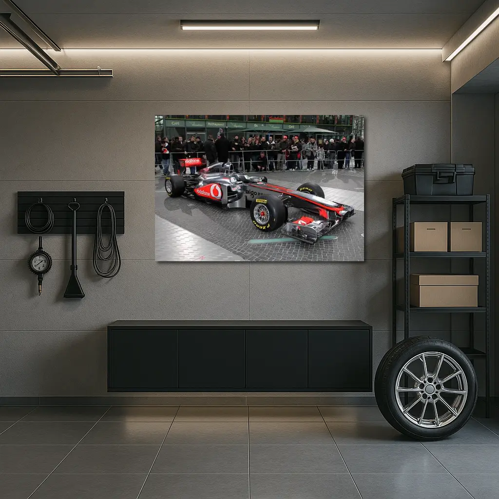 McLaren F1 Formula Race Car City Square – Wall Art