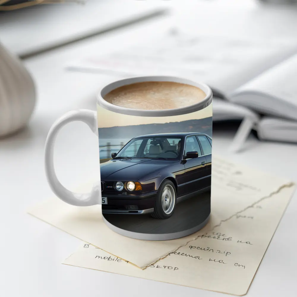 BMW M5 E34 Coastal Road Drive – Mugs