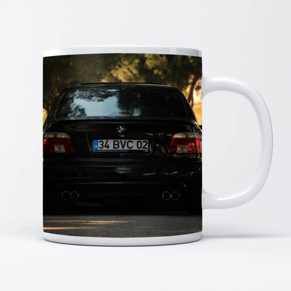 BMW M5 E39 Black Rear Street View – Mugs